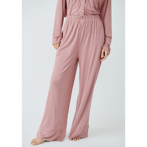 🎉LAST CHANCE🎉 FREE PEOPLE Essential Pajama Set / Red Clover - Picture 7 of 10